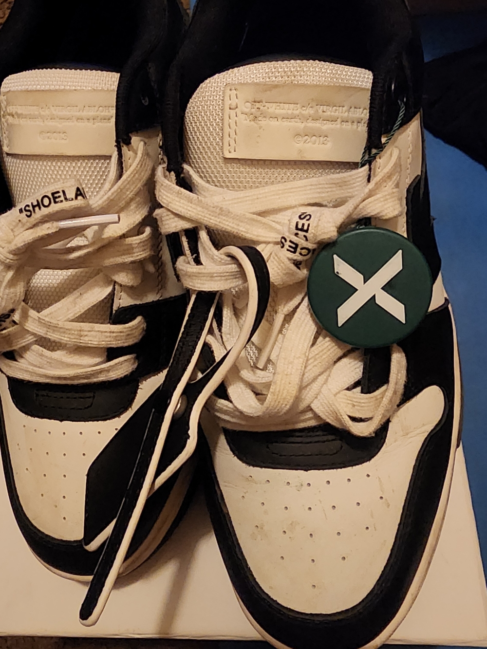 Off-White Men's Black and White Low-Top Sneakers with Green Tag Size 8 Men